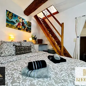  Appartement Maison 2 Et Terrasse Cite Medievale France
